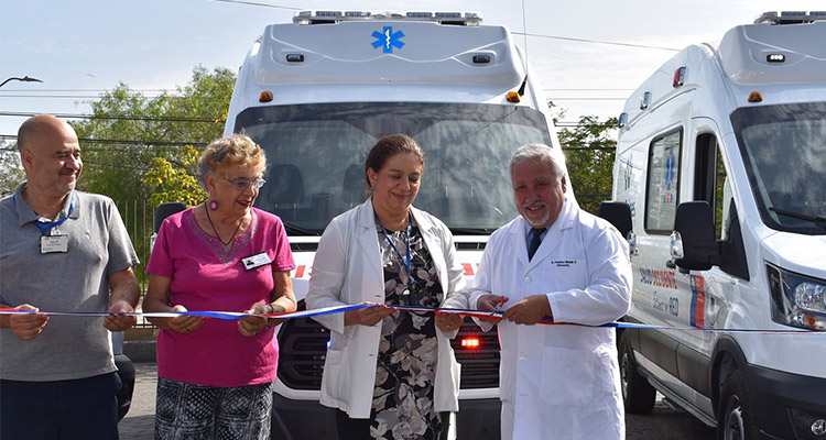 hospital-clinico-felix-bulnes-inaugura-cinco-ambulancias-1.jpg