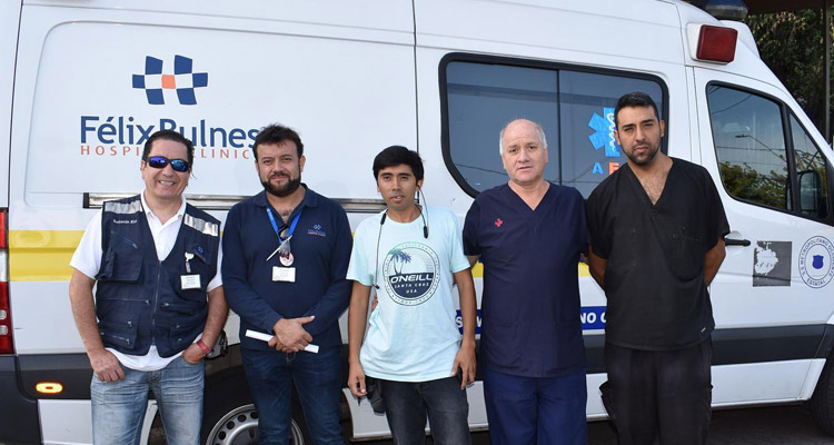 hospital-clinico-felix-bulnes-inaugura-cinco-ambulancias-4.jpg