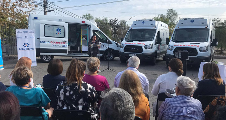 hospital-clinico-felix-bulnes-inaugura-cinco-ambulancias-5.jpg